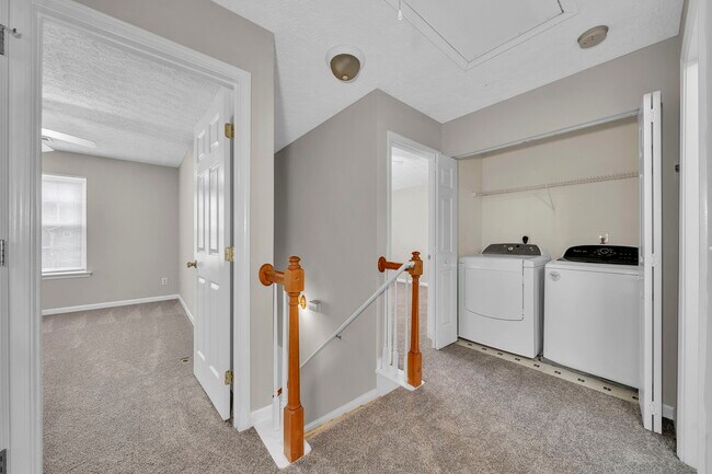 Building Photo - 225 Osmanthus Way