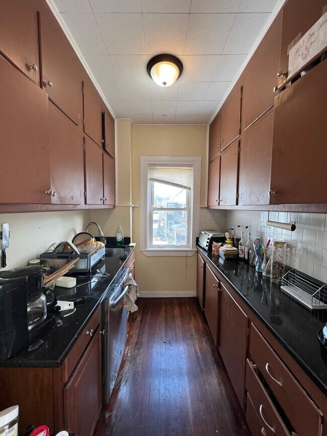 Building Photo - 25 Chandler St