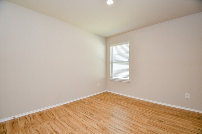 Building Photo - 22931 Berthoud Trl