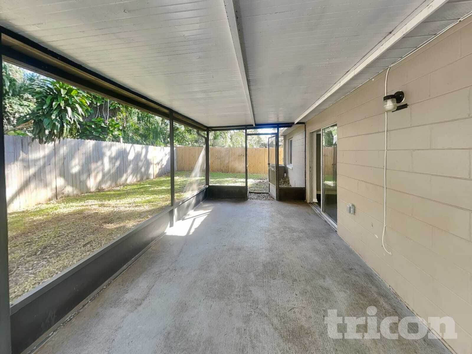 Building Photo - 1718 Brandon Trace Ave