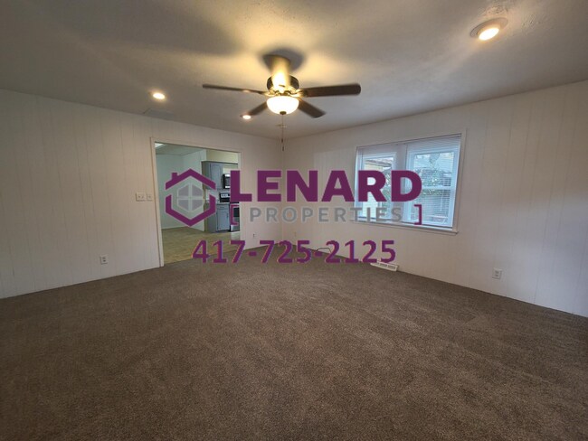 Building Photo - 1361 E Gretna St