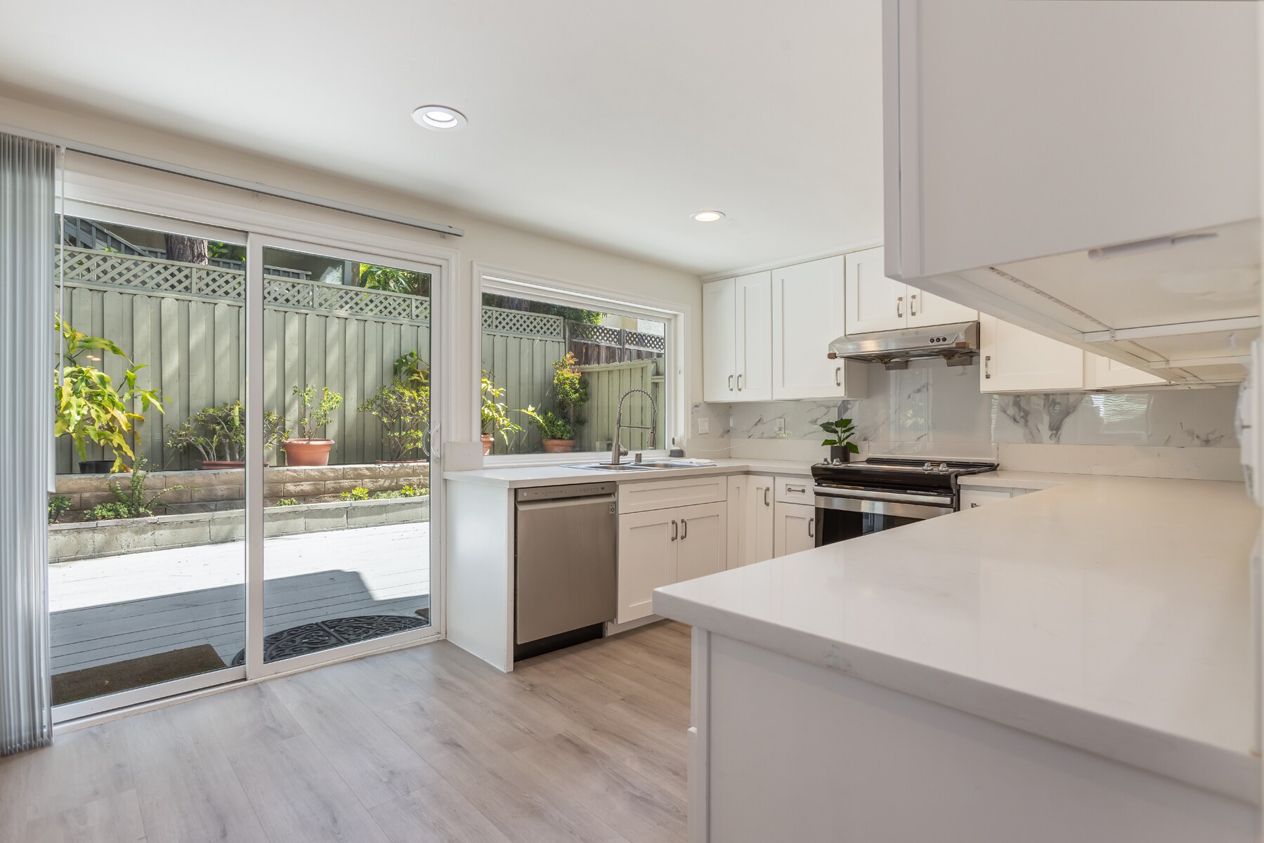 Building Photo - 10227 S Autumn Leaf Cir