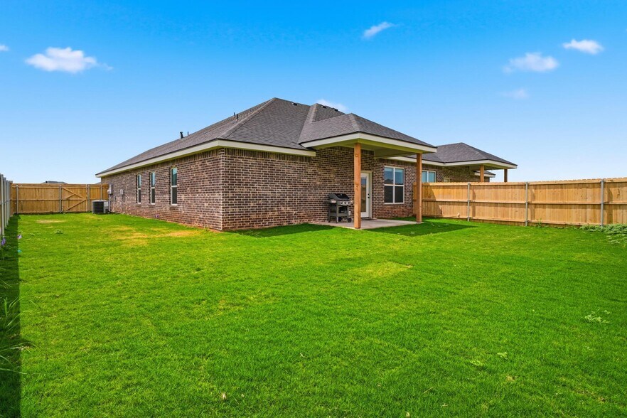 Building Photo - 7941 Sawdust Trl