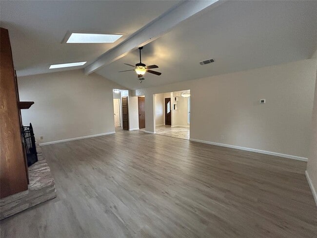 Building Photo - 1012 Mockingbird Dr
