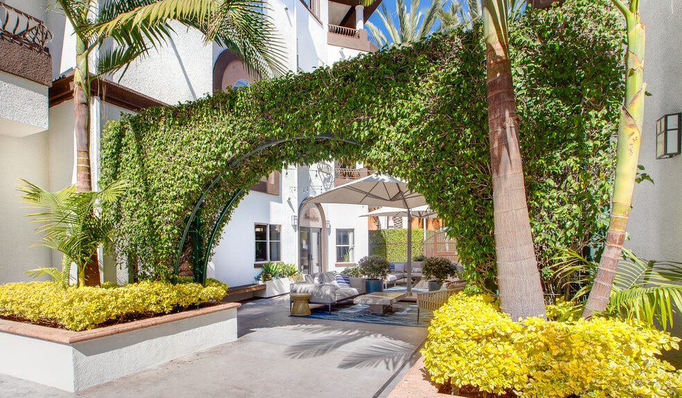 Get transported into relaxation mode at your community courtyard - Palazzo East