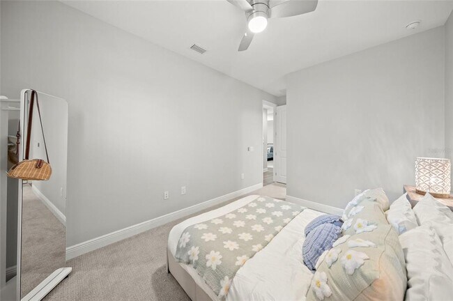 Building Photo - 997 Crosswind Ave