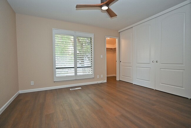 Building Photo - $3190 -- Beautifully Remodeled Townhome in...