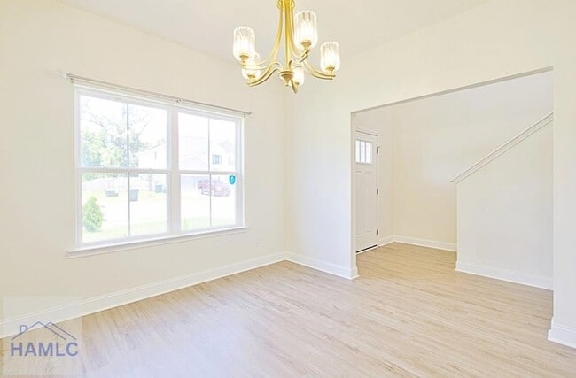 Building Photo - 991 Meloney Dr
