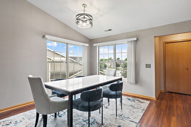 Building Photo - 952 Arvle Cir
