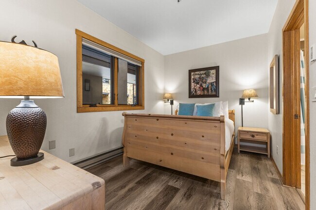 Building Photo - 2200 Apres Ski Way