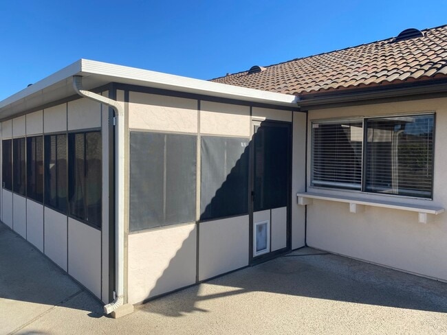 Building Photo - Summerfield Home