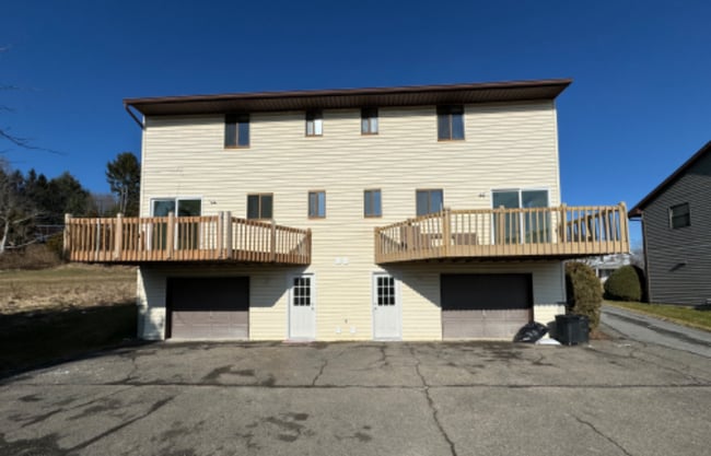 Building Photo - 1019 Hooper Rd
