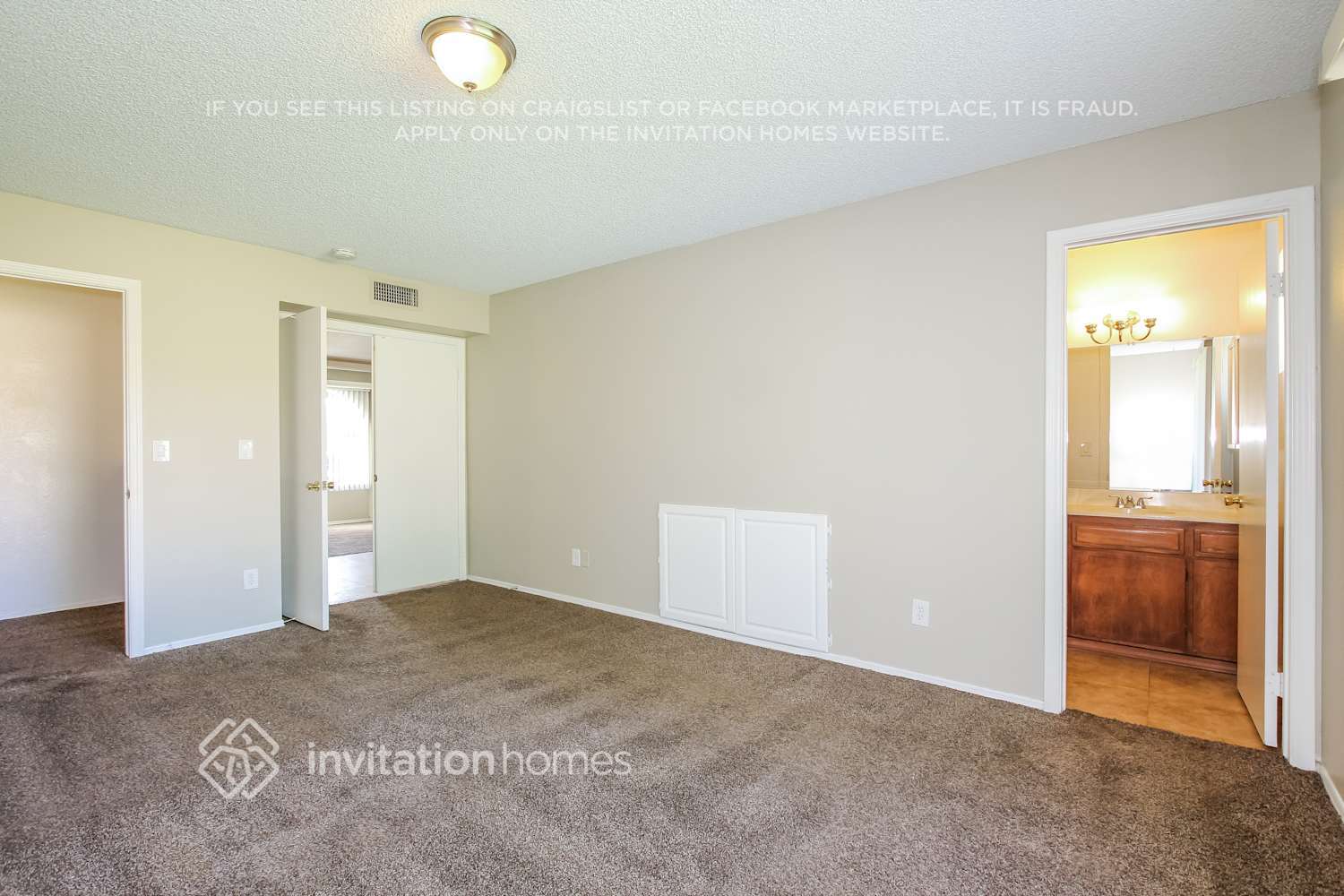 Building Photo - 5416 W Diana Ave