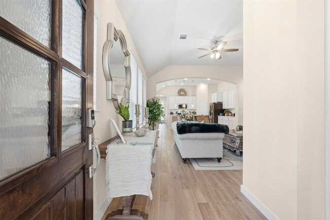 Building Photo - 127 Lukewood Cir