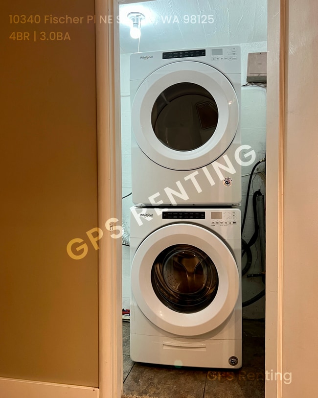 Building Photo - 10340 Fischer Pl NE