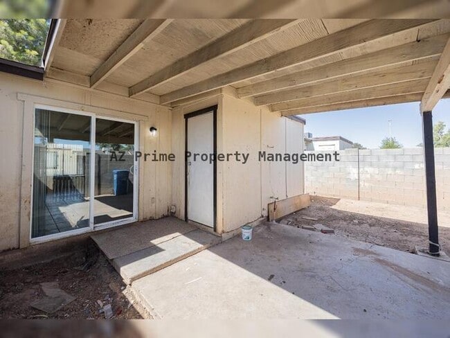 Building Photo - 3646 N 69th Ave