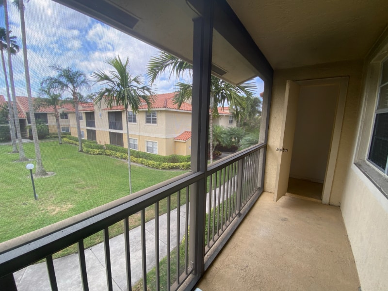 Building Photo - 1239 SW 46th Ave