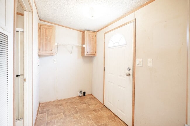 Building Photo - 30620 Vilma Ln