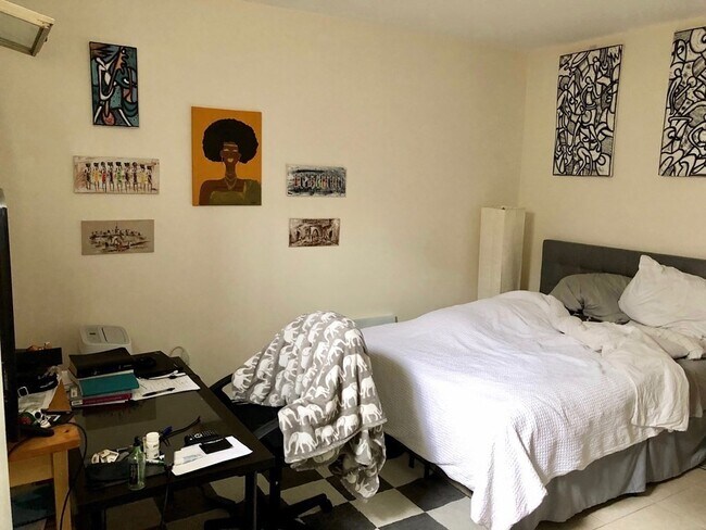 Building Photo - 224 Jamaicaway