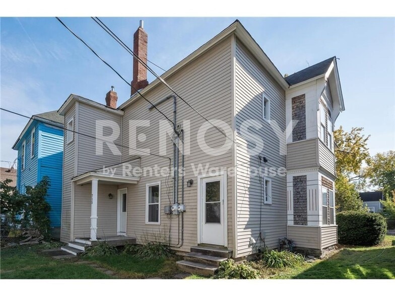 Building Photo - 715 Sims Ave