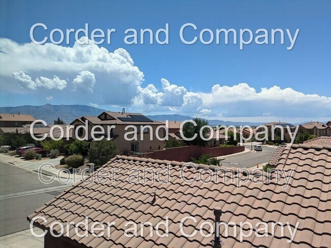 Building Photo - 317 Loma Linda Loop NE