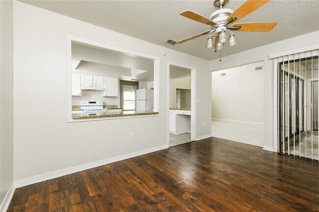 Building Photo - 709 Del Rio Way