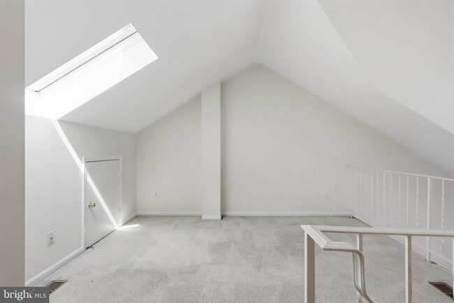Building Photo - 9504 Dunbrook Ct