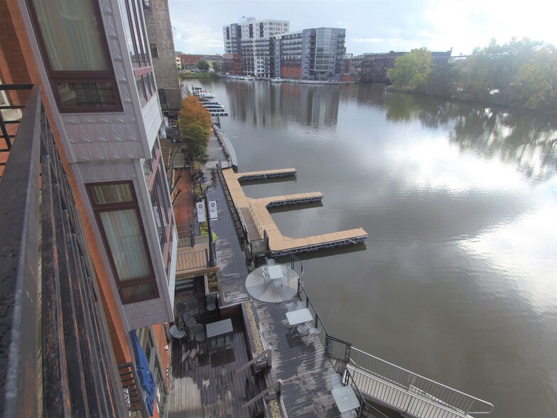 Building Photo - Riverview Lofts