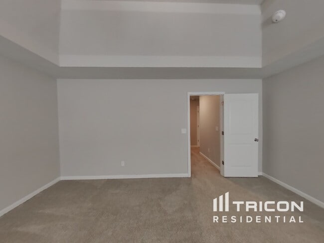 Building Photo - 270 Orchard Ln