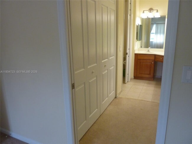 Building Photo - 3500 Oaks Clubhouse Dr