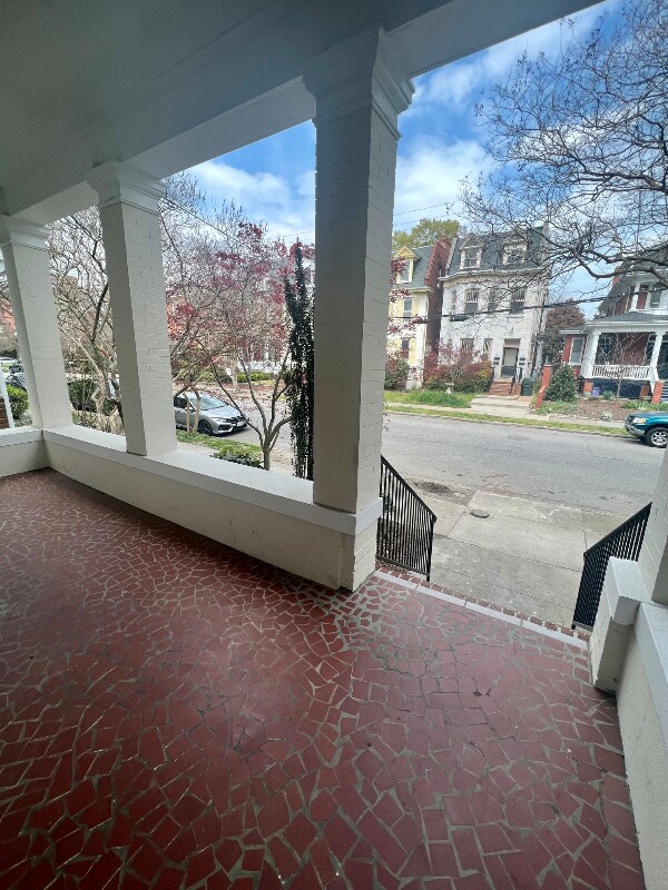 Building Photo - 613 Redgate Ave