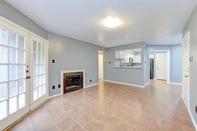 Building Photo - 12500 Sandpiper Dr