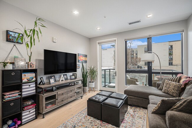 Building Photo - Coming Soon: One-Bedroom, One-Bath Condo i...