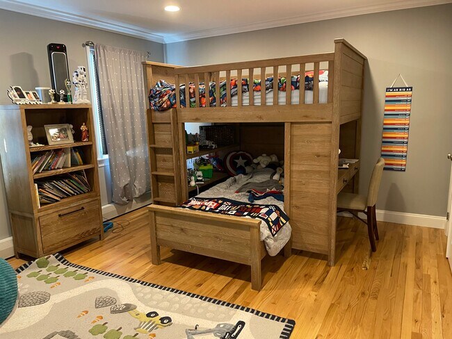 Building Photo - 25 Baldwin Ave