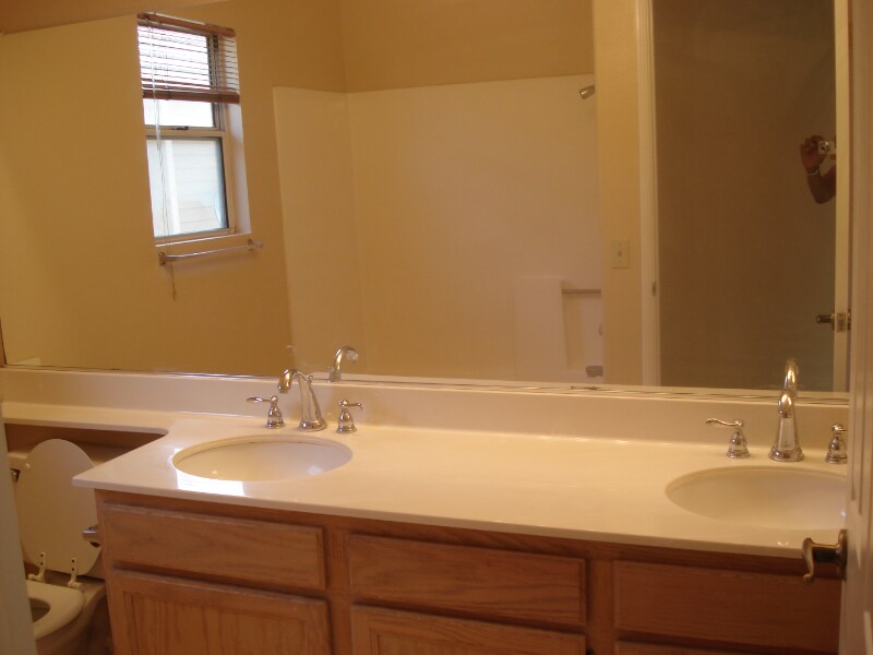 Building Photo - 14421 Autumn Hill Ln