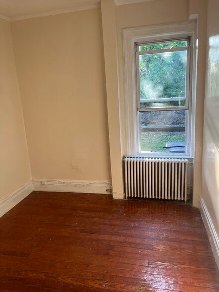 Building Photo - 22 Sherwood Ave