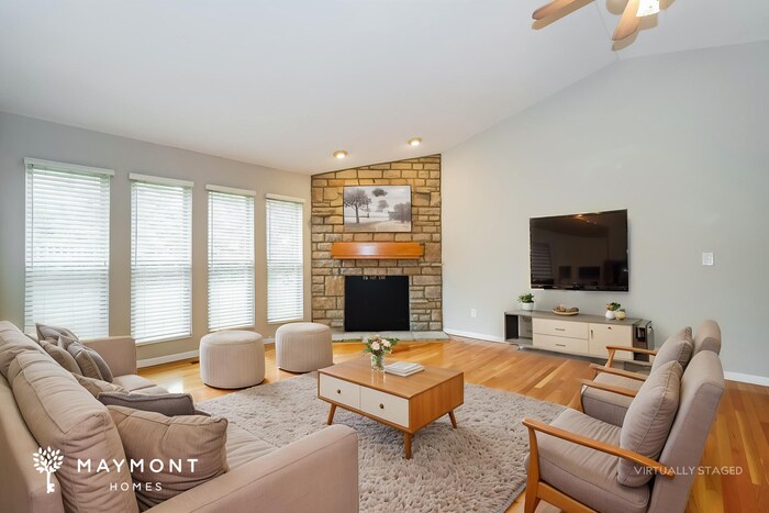 Building Photo - 12896 Pacer Dr