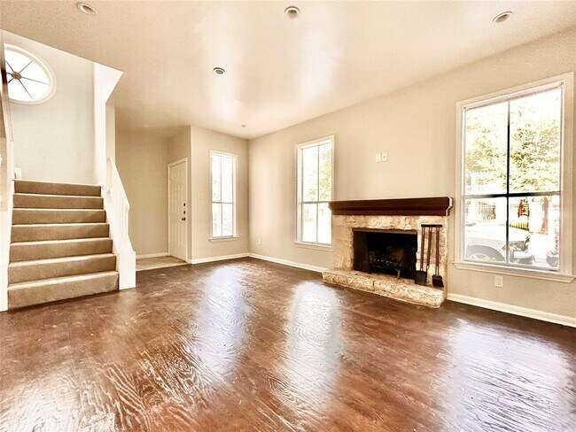 Building Photo - 2529 Rio Grande St