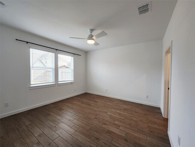 Building Photo - 8430 Bay Rdg Cir