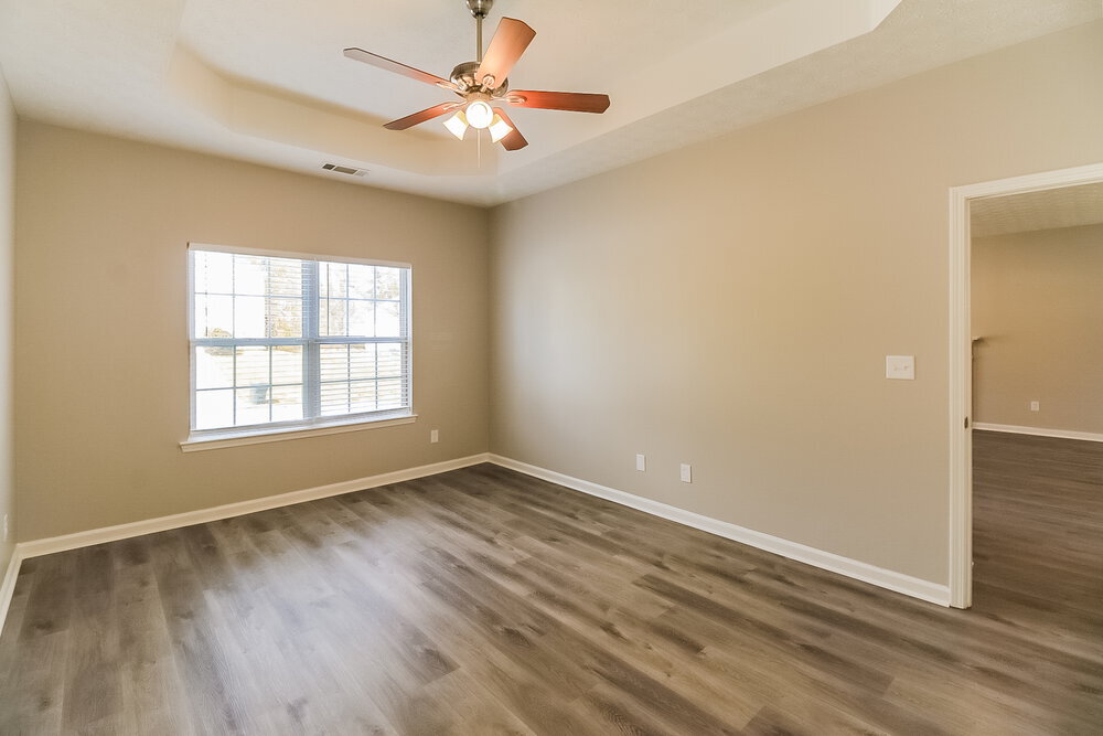 Building Photo - 7430 Royale Ln