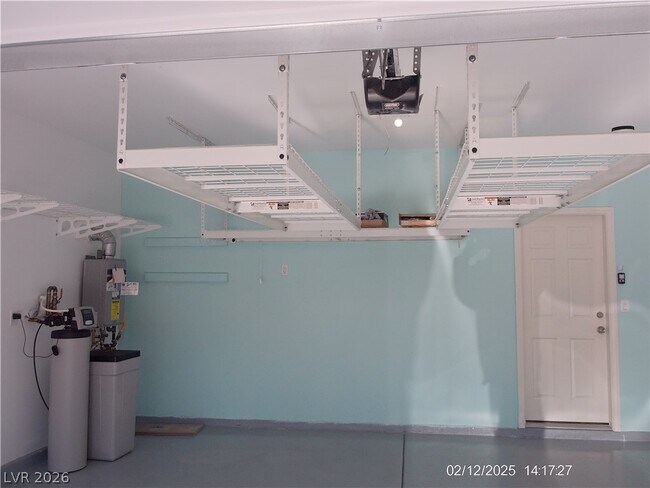 Building Photo - 9092 Jade Vine Ave