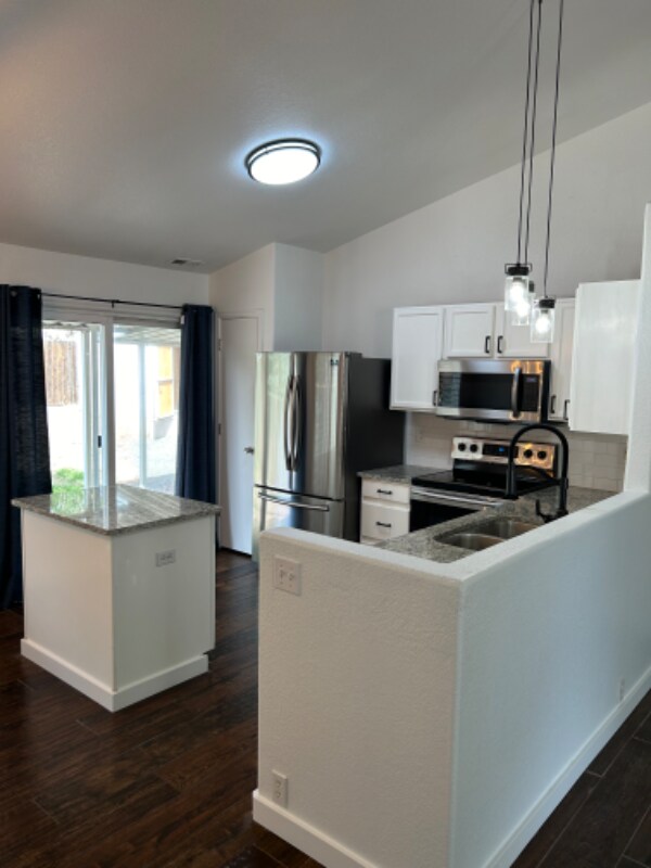 Building Photo - 6775 Summer Grace St