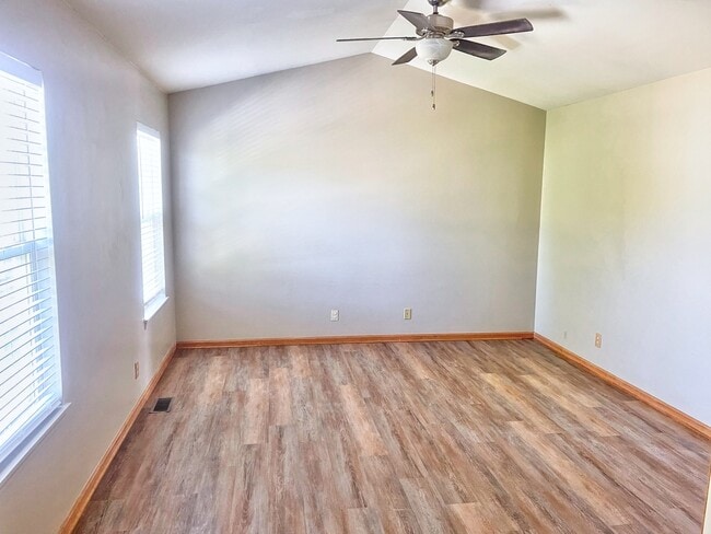 Building Photo - 21209 Duncan Ct