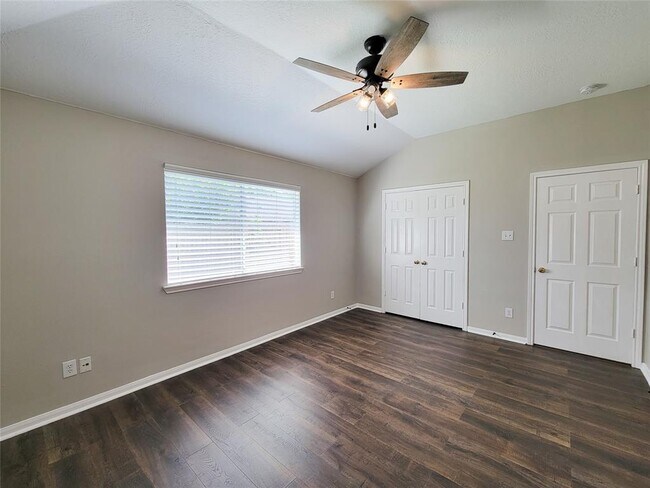 Building Photo - 4226 Daisy Meadow Dr