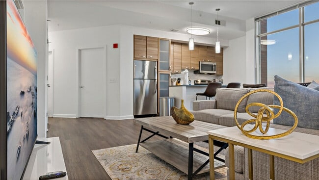 Building Photo - 1556 Spring Hill Rd