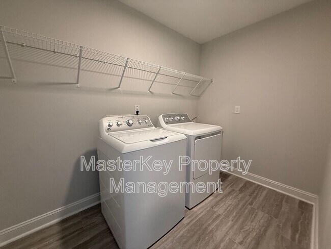 Building Photo - 1347 Rosepine Drive