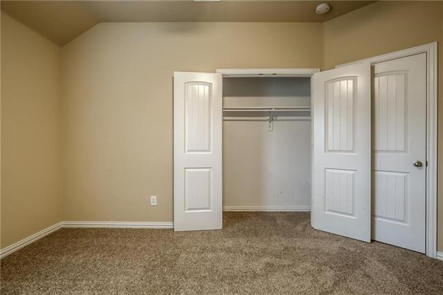 Building Photo - 817 Silver Moon Dr