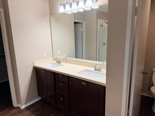 Building Photo - Estrella home for rent!