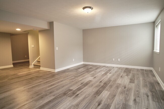 Building Photo - 4BDRM, 2.5 BA with finished basement in Westminster