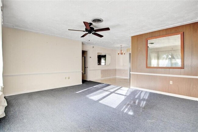 Building Photo - 230 N Briggs Ave
